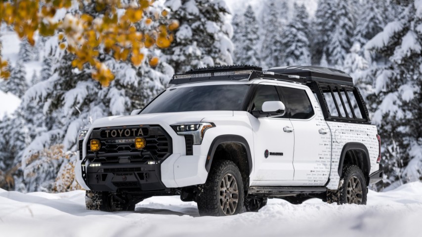 Prototypowy pick-up Toyota Trailhunter Concept